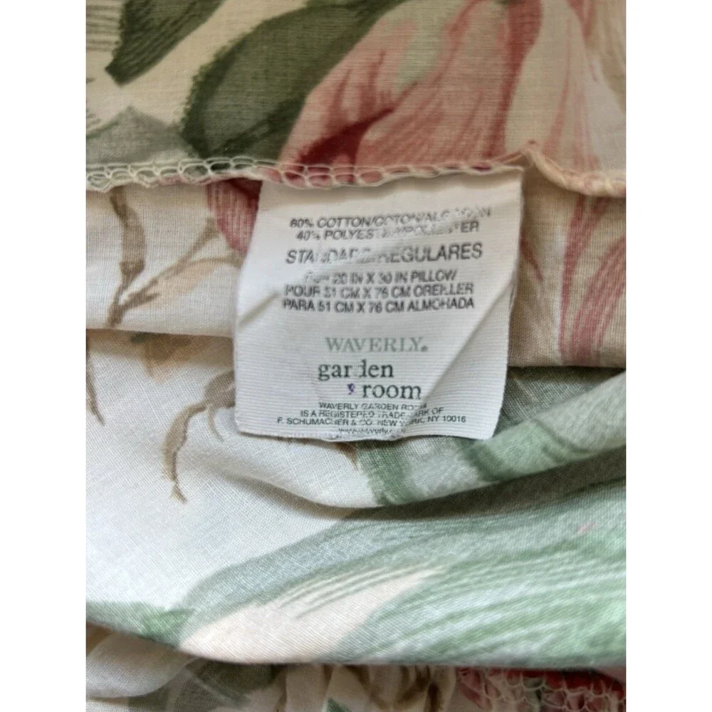 Pair VTG WAVERLY Garden Room Pillowcases Tulips Cottagecore Bloom Standard USA